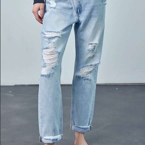 Crossover Distressed Boyfriend Jean - Picture 4 of 5